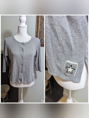 90s Vintage Women's Small/Medium Loose Grey Button Up Cardigan Top Star Accent
